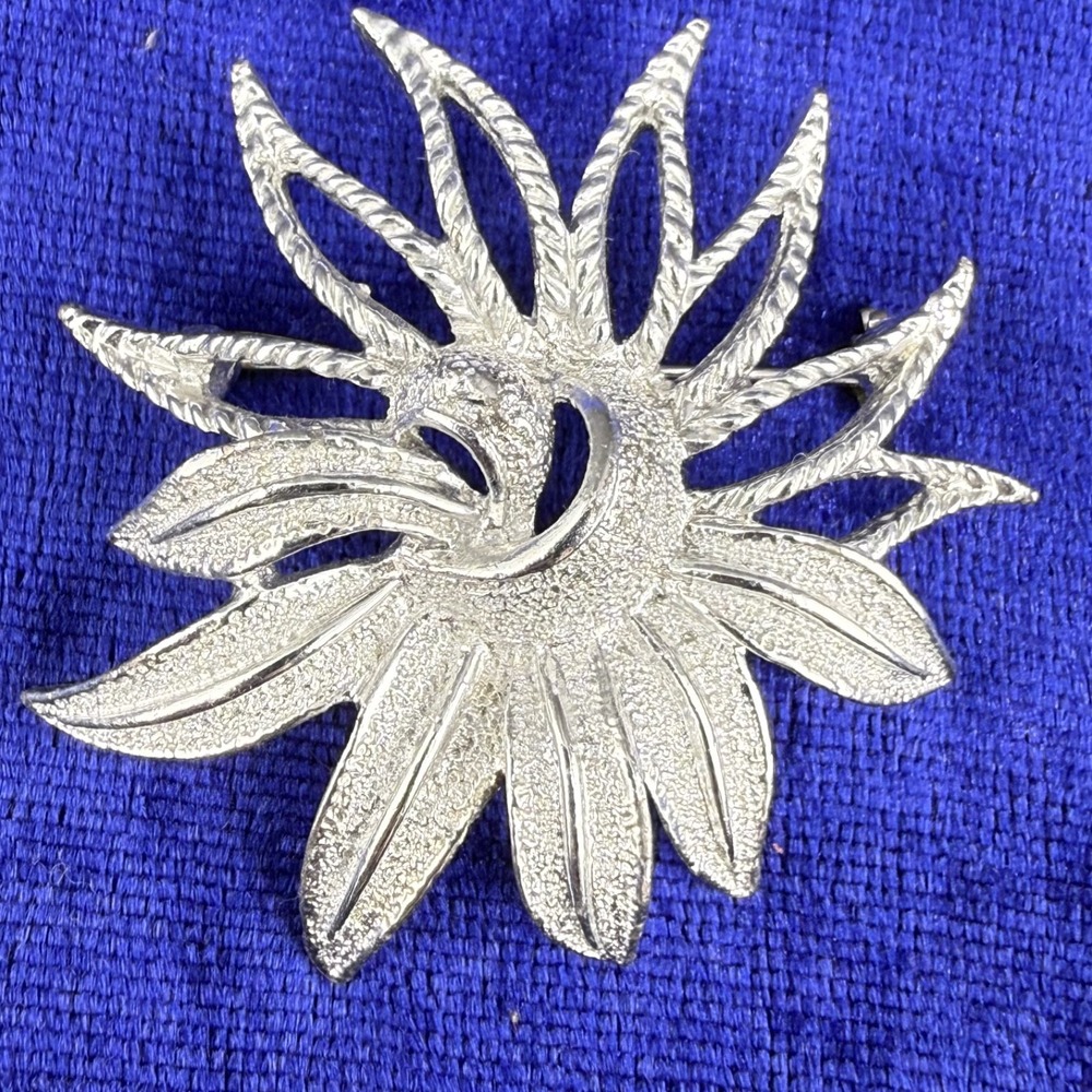 Vintage Sarah Coventry Brooch Silver Tone Textured Flower Demi Flower